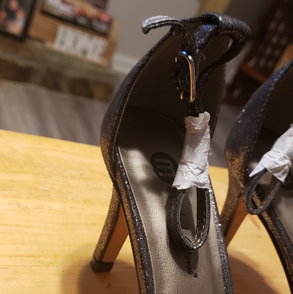 M by Michael Antonio metallic Silhouette - Picture 6 of 14